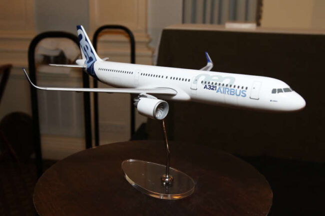 Airbus A321 Model Plane